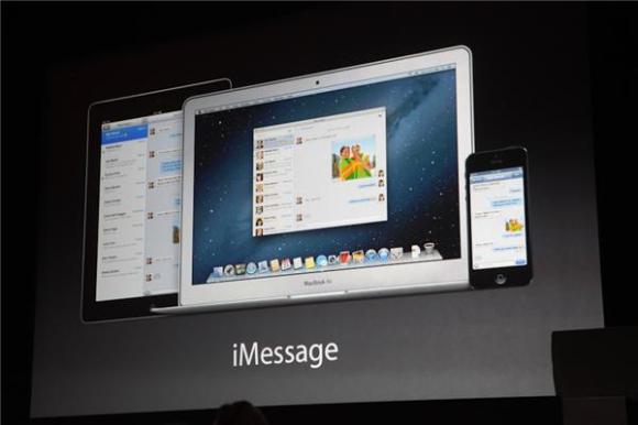 《國際電子商情》蘋果發(fā)布會與傳說中的iPad Mini。iMessage可以實(shí)現(xiàn)不同蘋果設(shè)備之間的信息發(fā)送，去年總共已經(jīng)發(fā)送了3000億條信息。